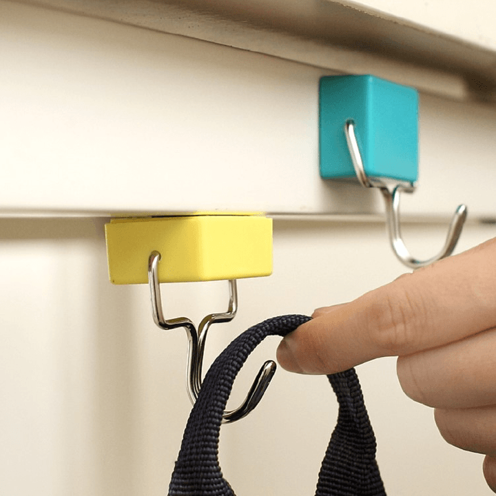 180° Strong Magnetic Hooks